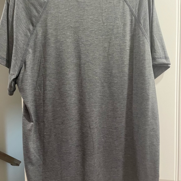 NWT Women’s Tee Shirt Size XL - Picture 2 of 4